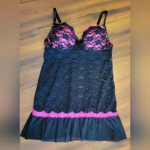 EUC Women's Black and Pink Lace Babydoll Chemise Lingerie Size MED